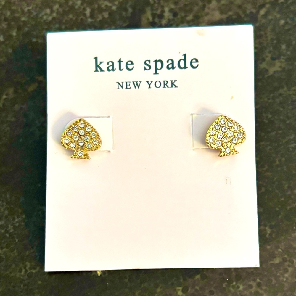 KATE SPADE NEW YORK ♠️ GOLD PAVÉ LOGO STUD EARRINGS - Picture 4 of 6